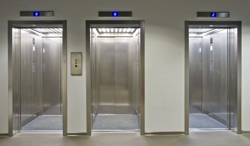 Μελέτη επικινδυνότητας σε ανελκυστήρες προσώπων-ασανσέρ